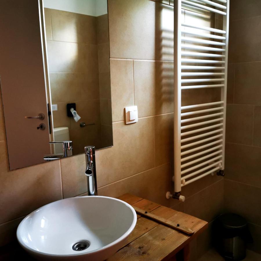 Szabolcs Vezer Panzio Bed & Breakfast Екстериор снимка