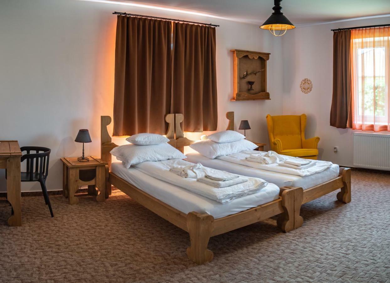 Szabolcs Vezer Panzio Bed & Breakfast Екстериор снимка